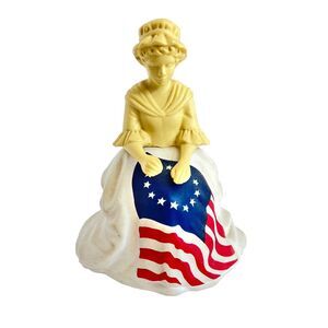 Vintage Avon Betsy Ross Figurine Sonnet Cologne Perfume Bottle Full 1976